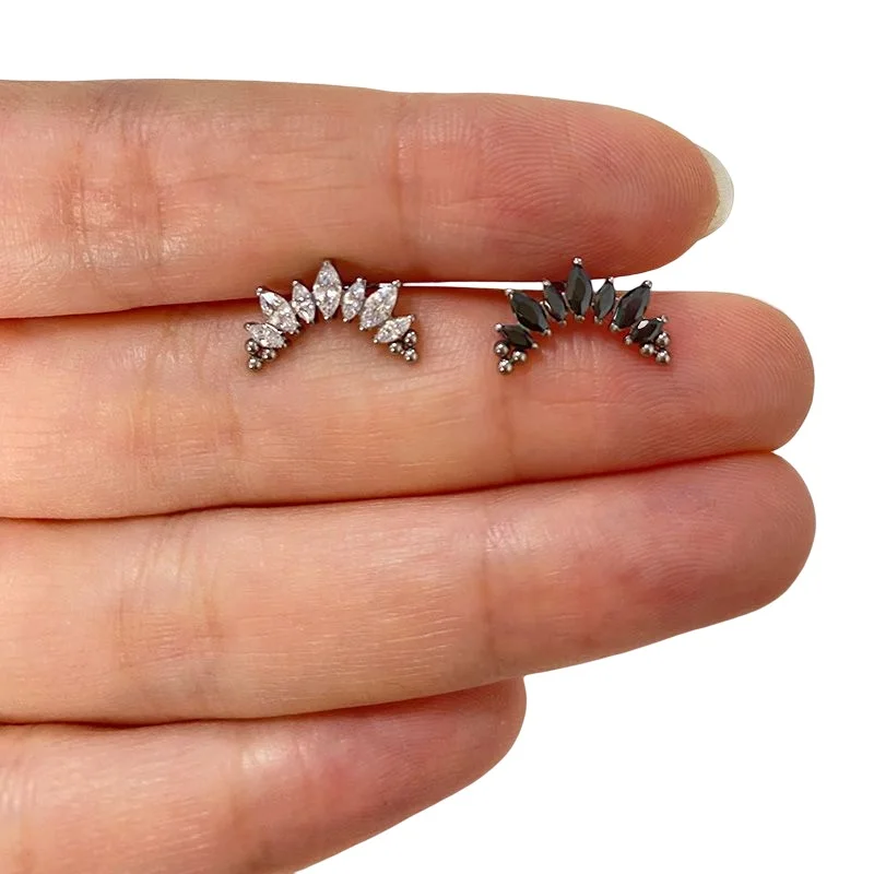 ASTM F136 Titanium PIERC 7 CZ  - مراجعة Cluster Stud Ear وسعره
