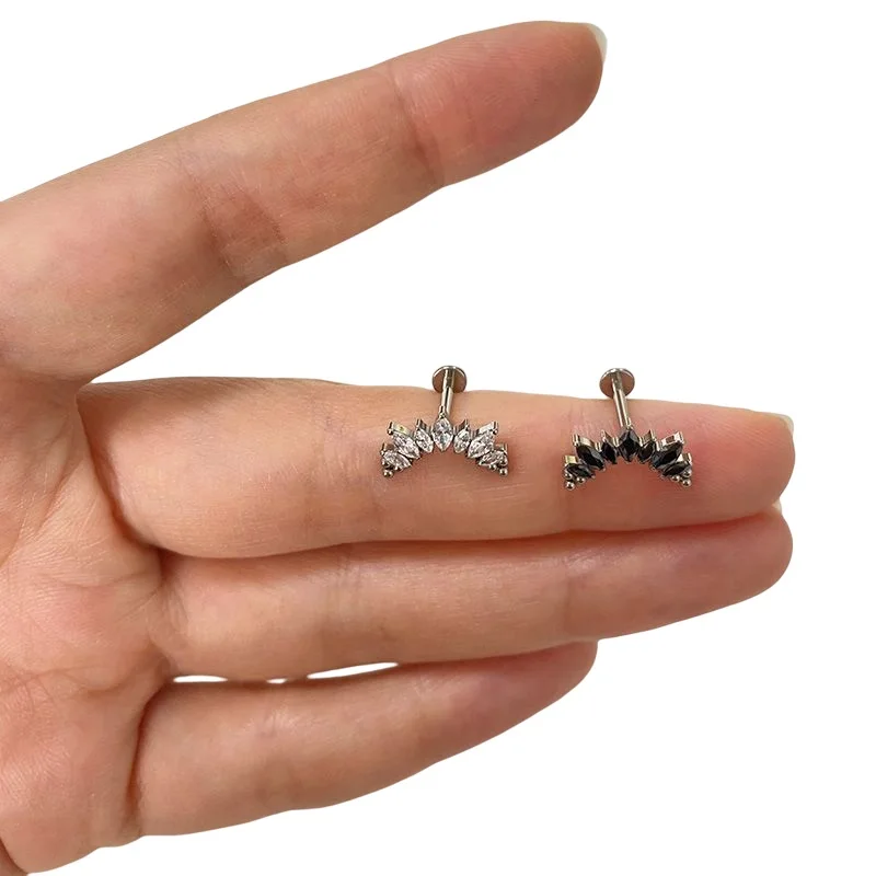ASTM F136 Titanium PIERC 7 CZ  - مراجعة Cluster Stud Ear وسعره