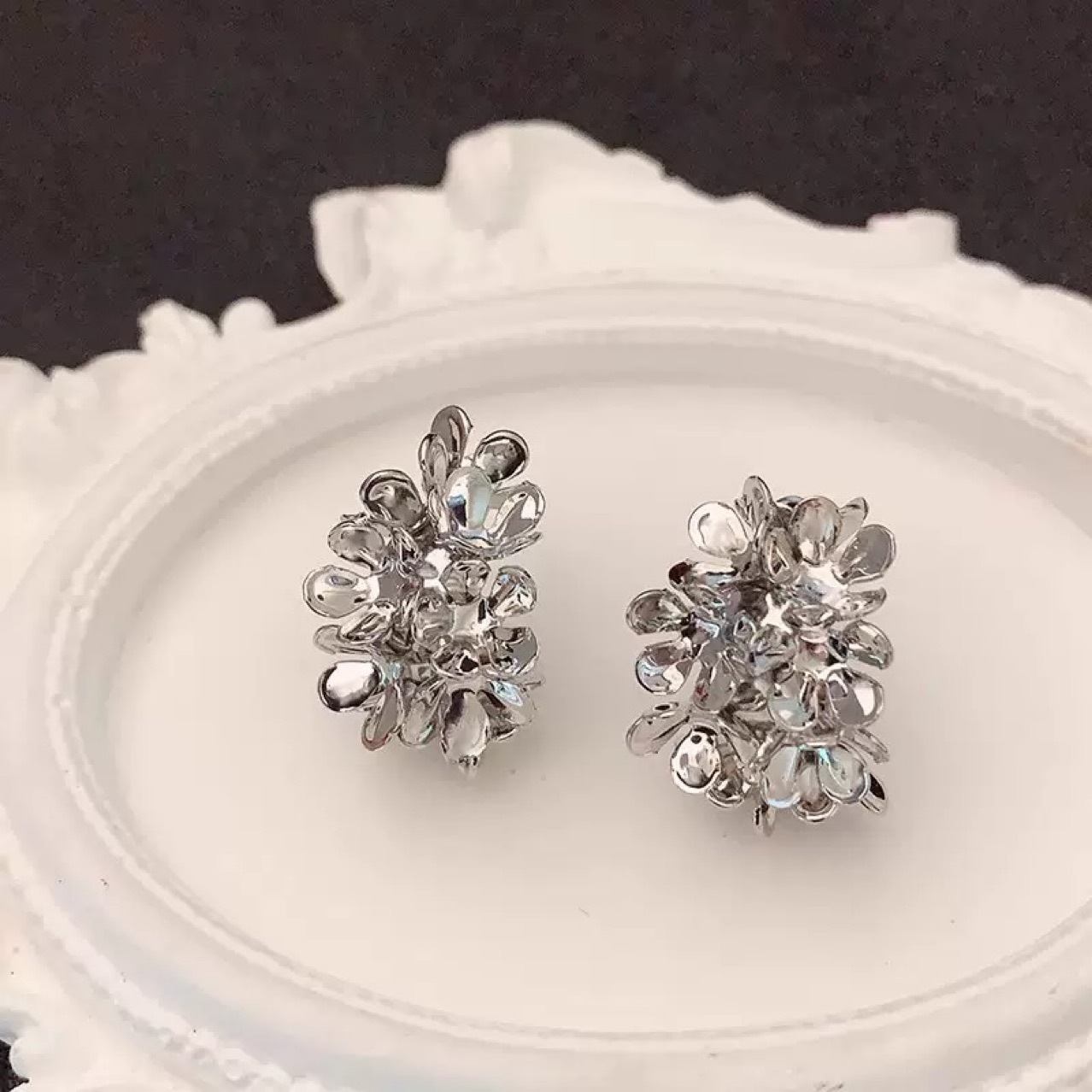 Women's French-style C-shaped  - مراجعة Cluster Stud Ear وسعره