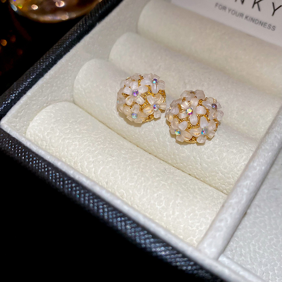 18k Gold Plated Flower Stud Ea - مراجعة Cluster Stud Ear وسعره