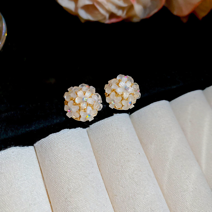 18k Gold Plated Flower Stud Ea - مراجعة Cluster Stud Ear وسعره