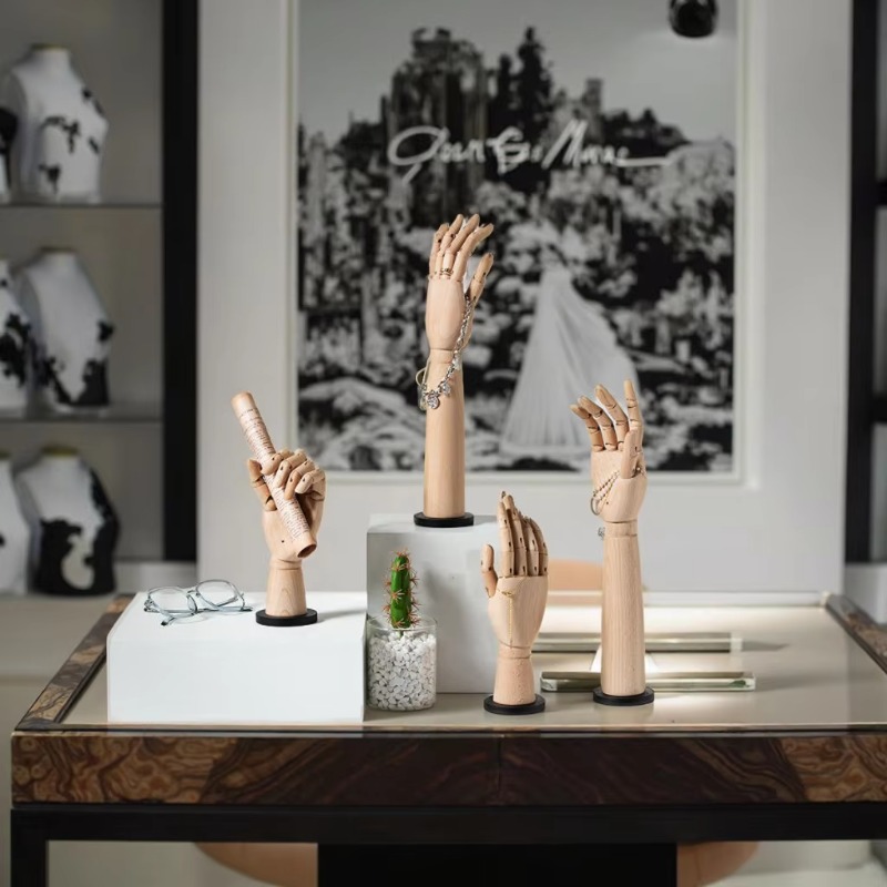 Solid Wood Hand Mannequin Rack - مراجعة Body Jewelry Stores وسعره