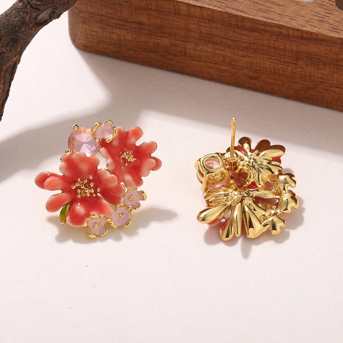 Colorful Enamel Floral Stud Ea - مراجعة Cluster Stud Ear وسعره